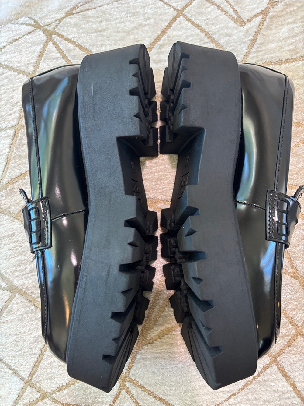 NEW Madden NYC Women's Size 8 Chunky Y2K Platform Lug Sole Penny Loafers Black - Picture 6 of 9